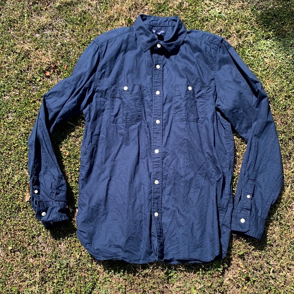 Men’s Gap Slim Fit Navy Flax Button Down - Picture 2 of 9